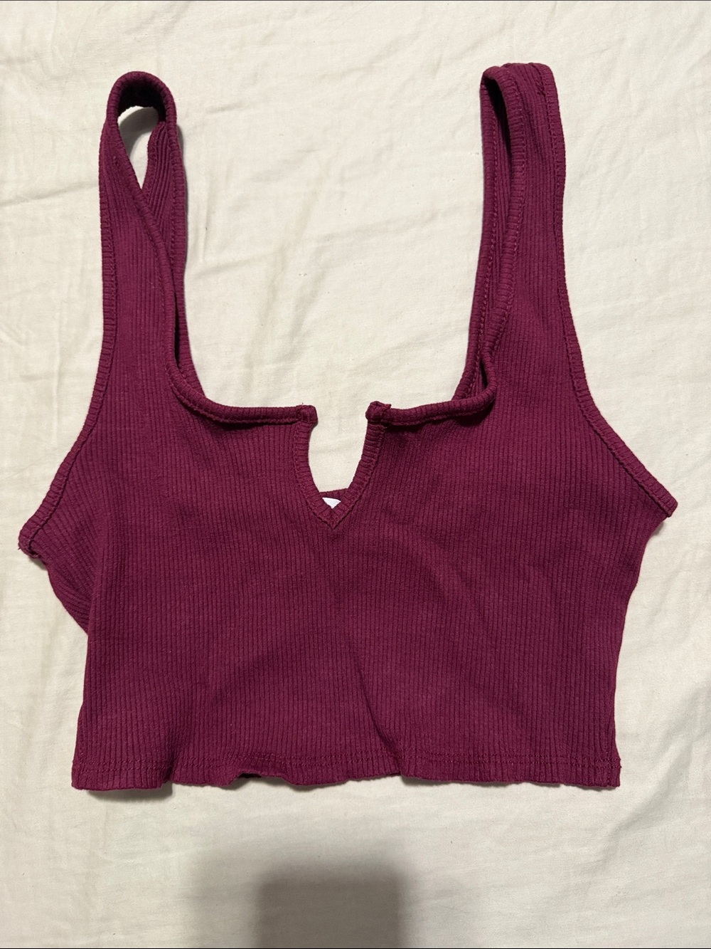 Ribbed V-Notch Crop Tank Top - Maroon